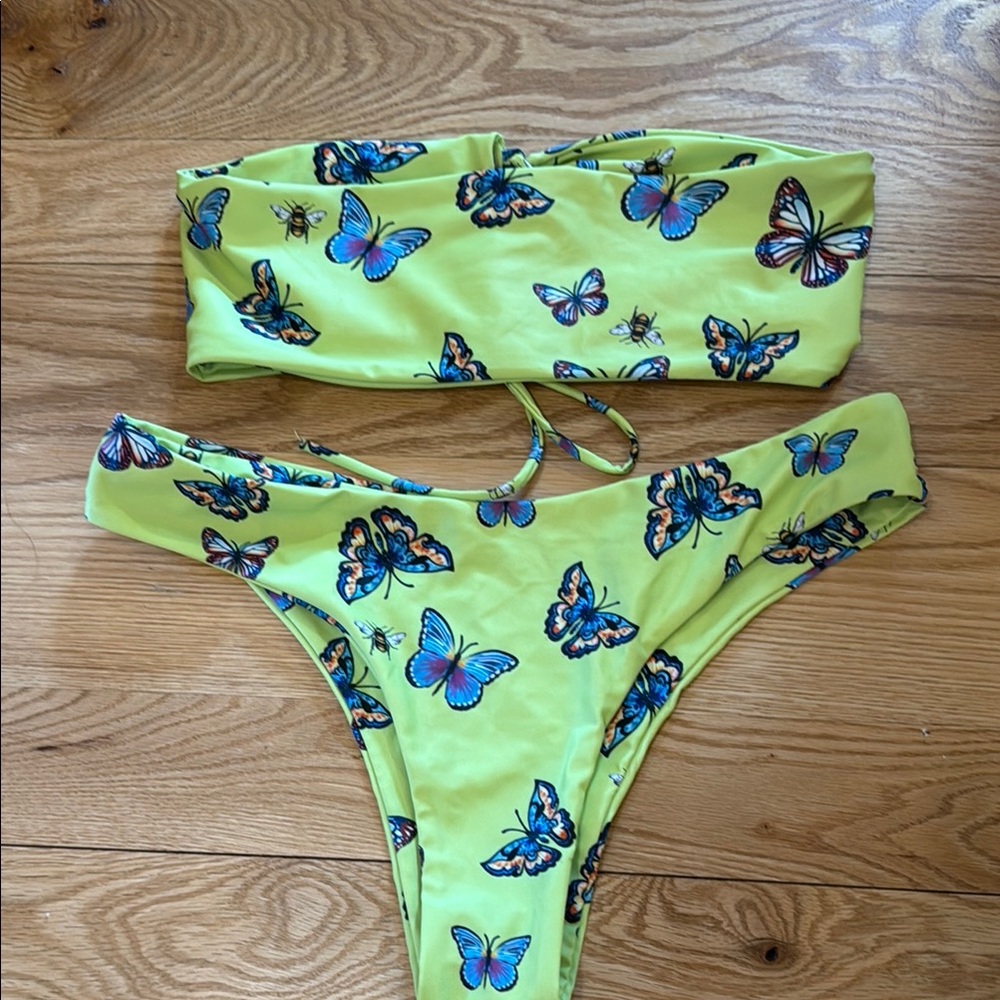 Butterfly Print Bikini Set - Picture 4 of 5